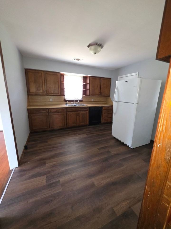 414 21st Ave - Photo 7 of 18