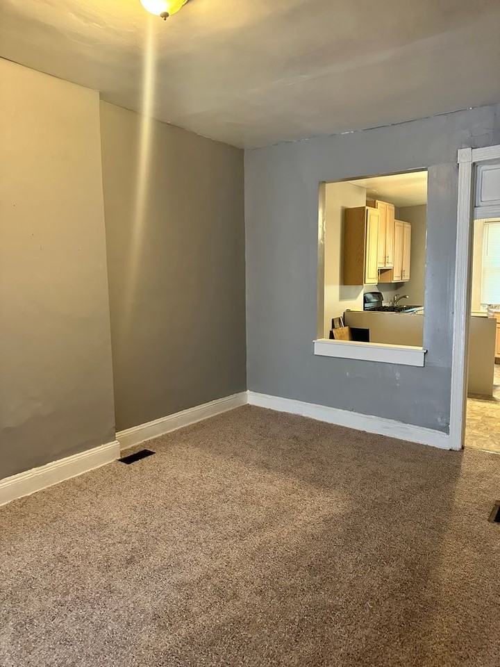 619 N Pulaski St - Photo 5 of 16