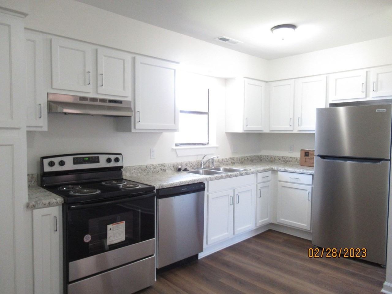 251 Rast St #L8 - Photo 4 of 24