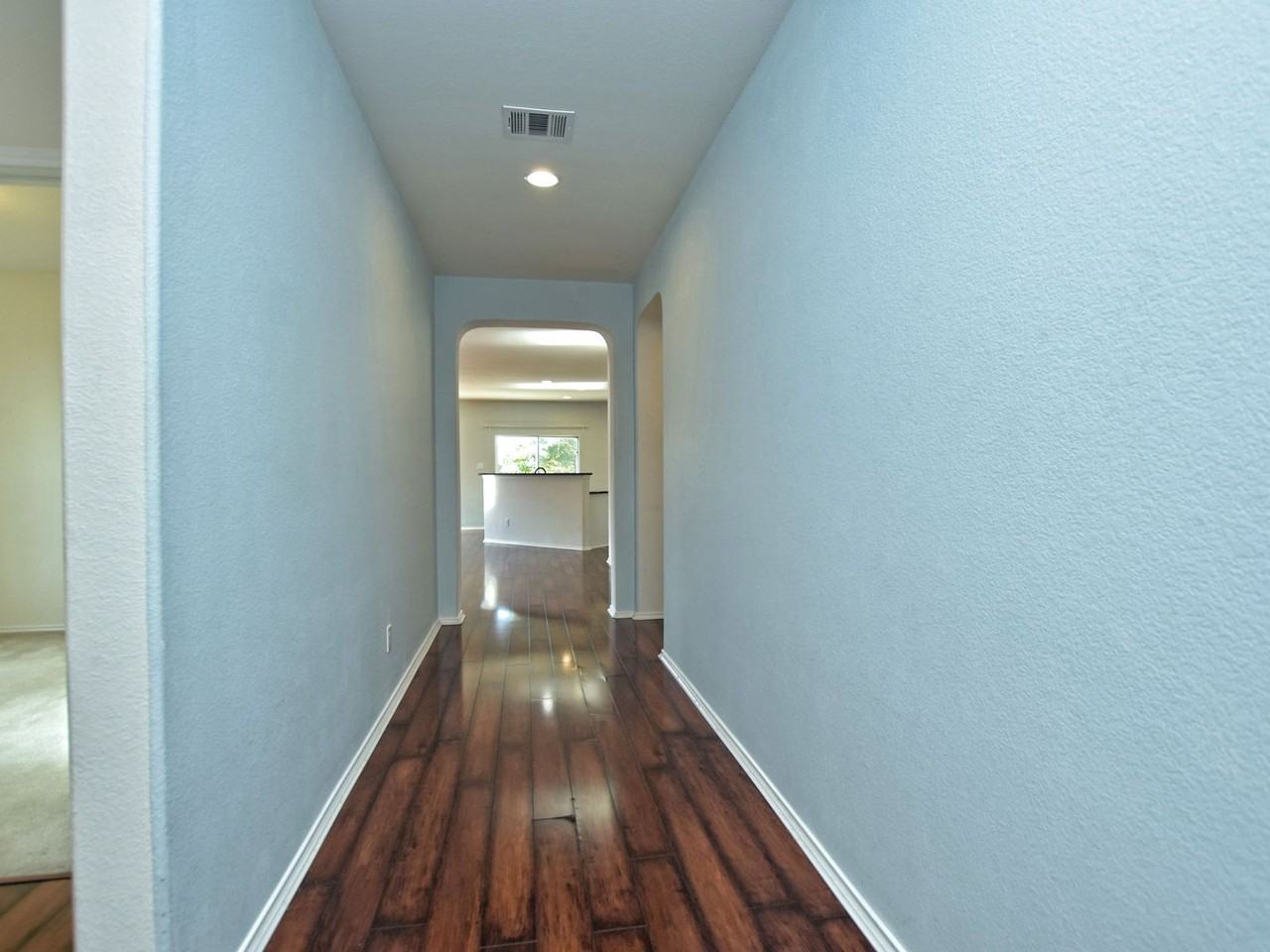 2717 Claremont Ct - Photo 5 of 30