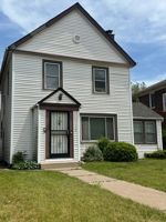 featured image of 765 Garfield St