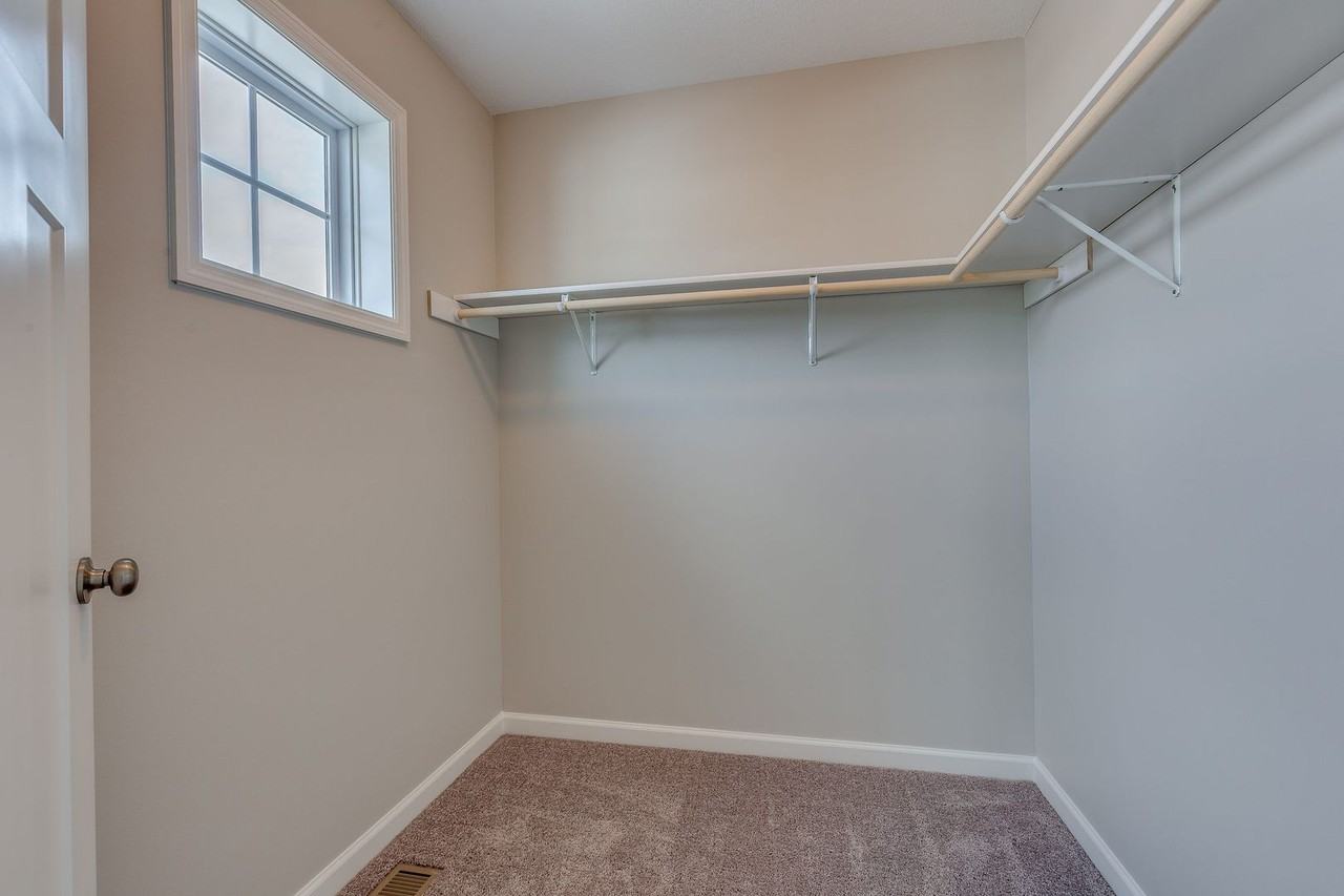 12648 Pond View Rd - Photo 7 of 16