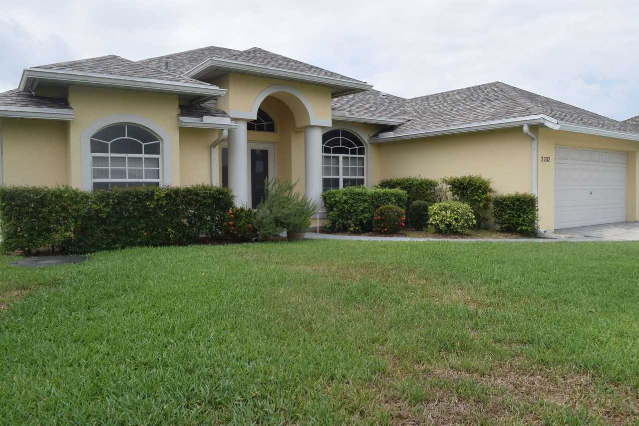 2232 Sw Savage Blvd - Photo 2 of 18