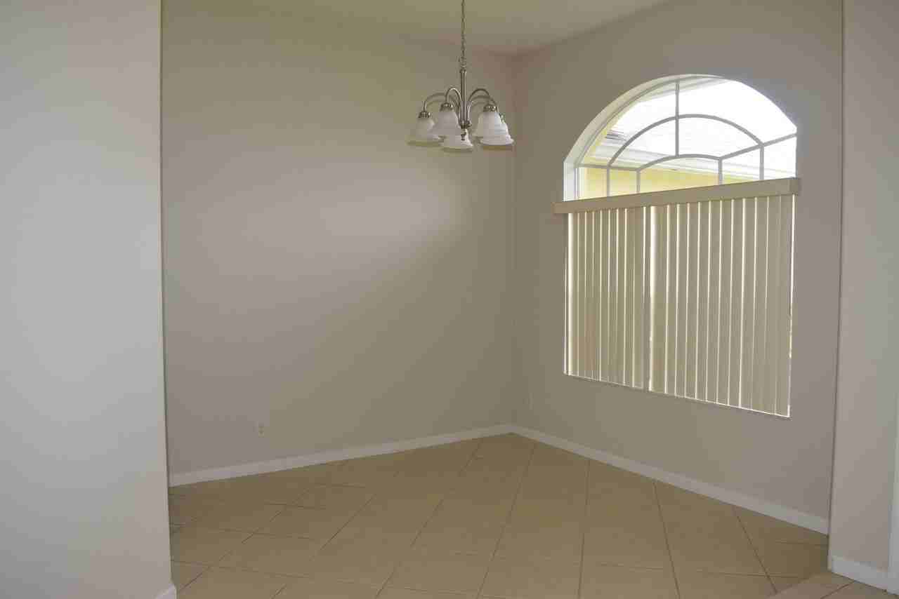 2232 Sw Savage Blvd - Photo 3 of 18