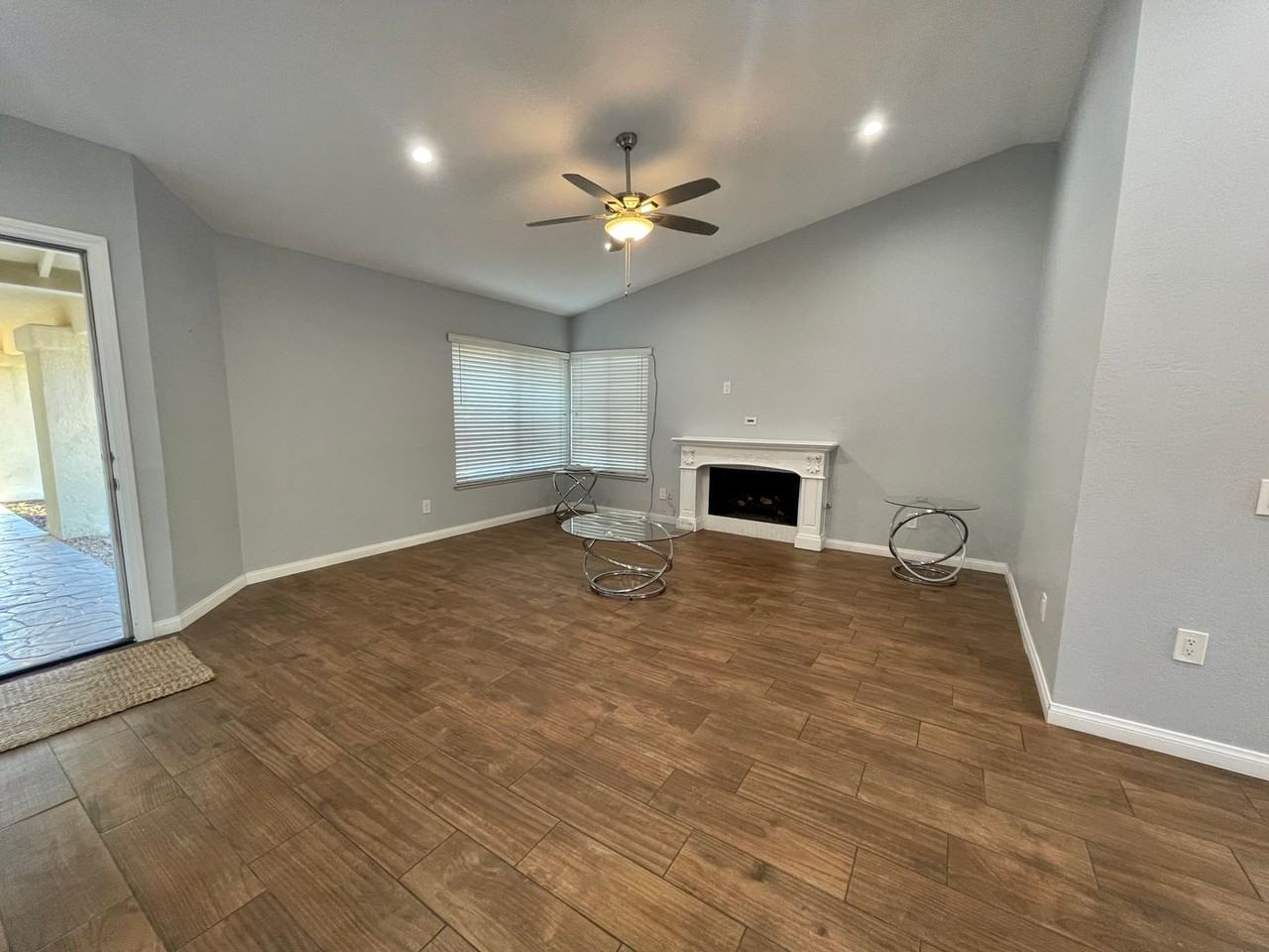 30306 Avenida Maravilla - Photo 2 of 18
