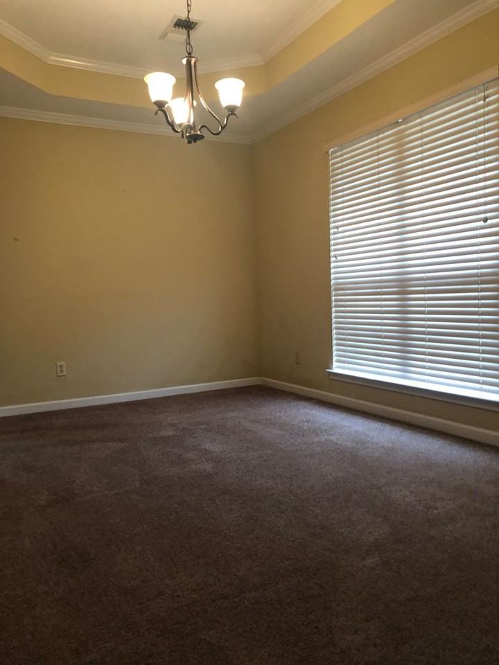 498 Greystone Way - Photo 6 of 17