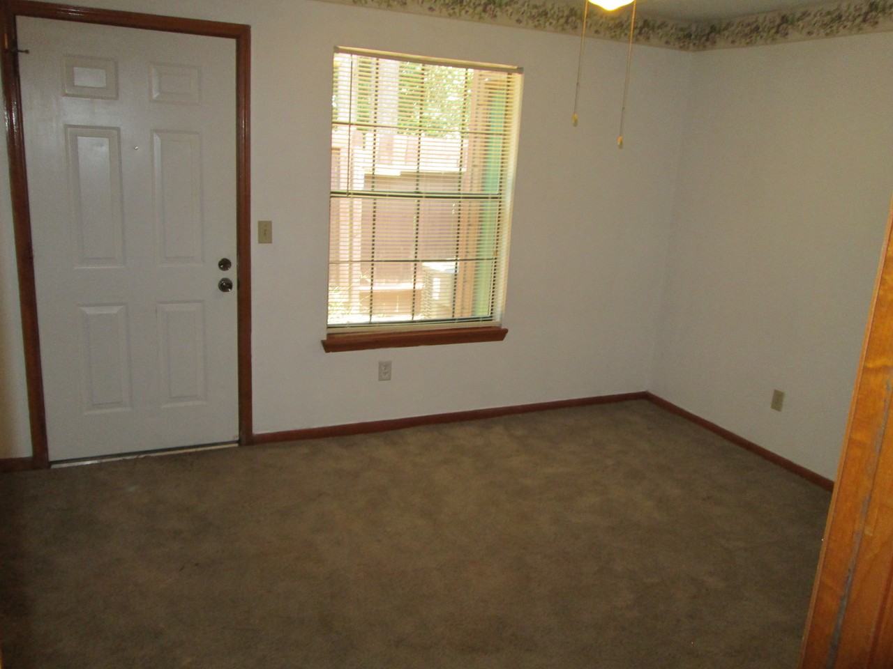 2333 Hartsfield Way - Photo 5 of 11