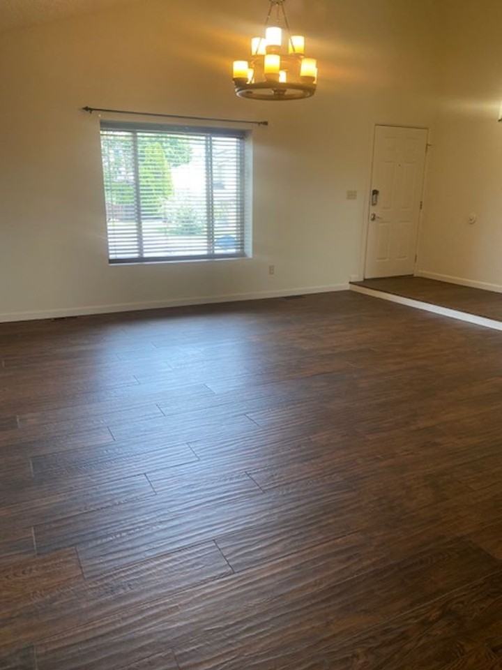 3725 Sedgewood Way - Photo 3 of 32