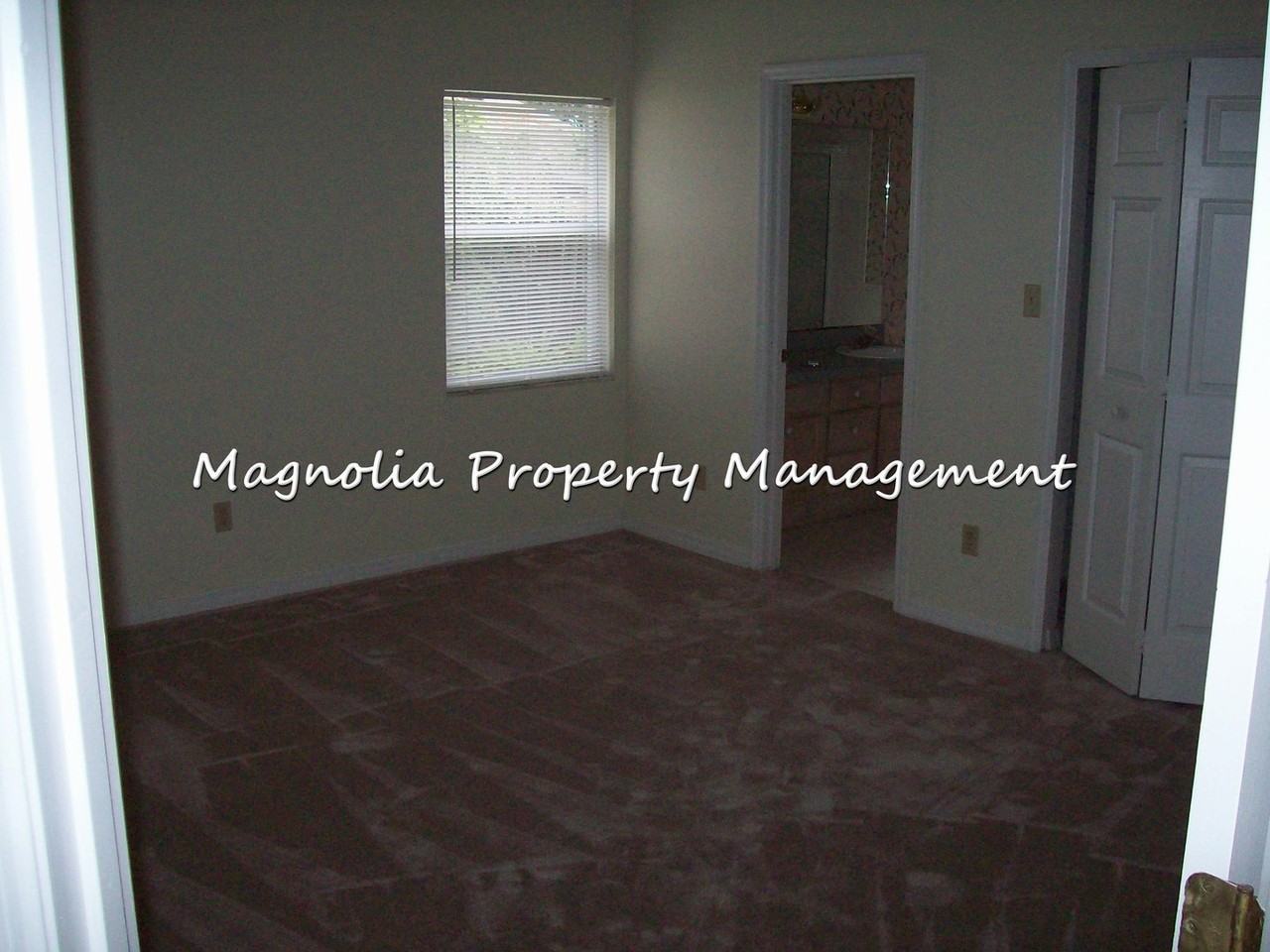 1322 Carlson Dr - Photo 7 of 14