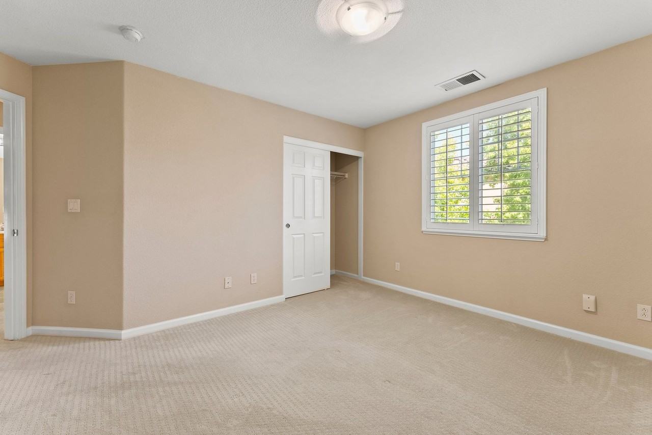 4032 Crandall Cir - Photo 2 of 18