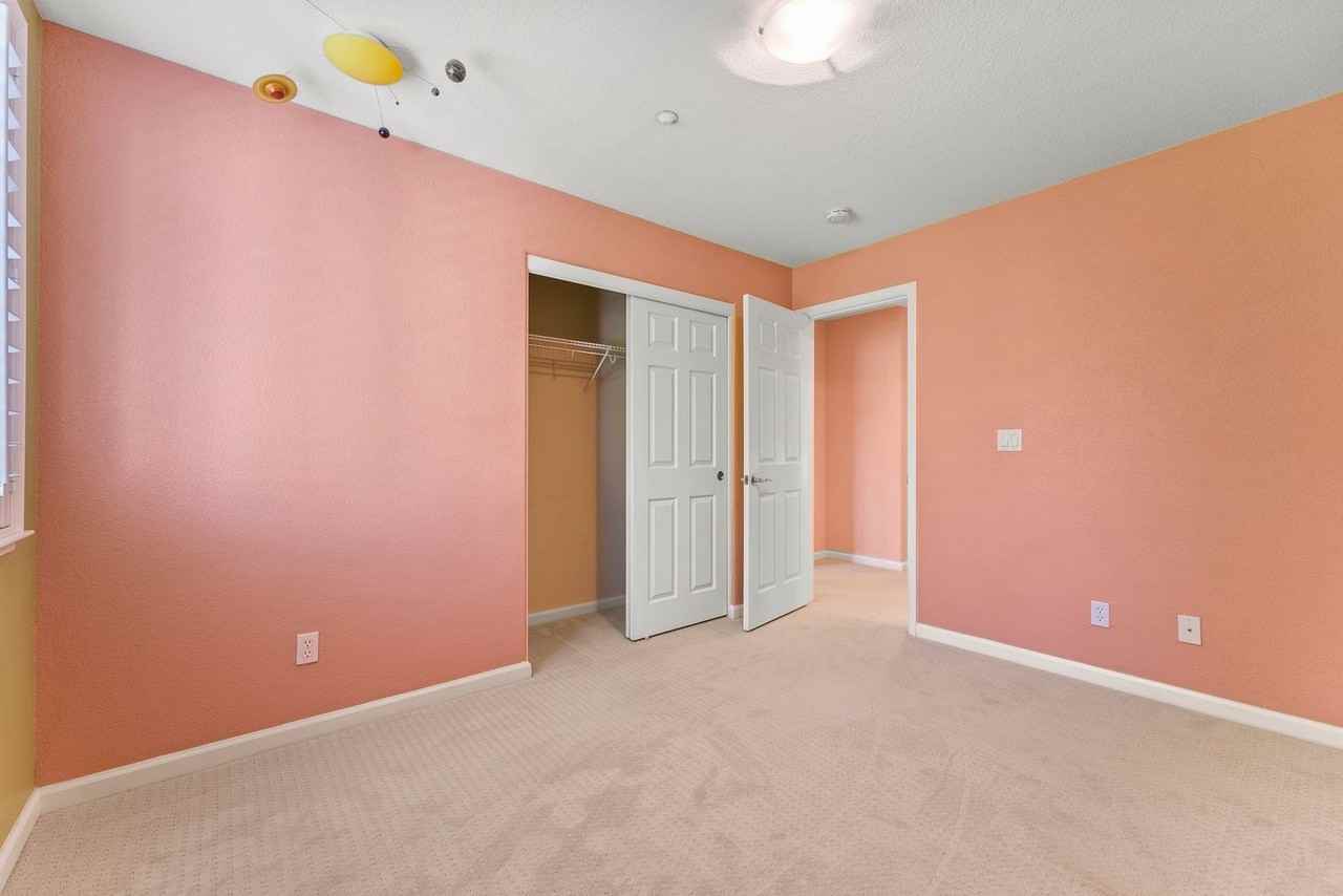 4032 Crandall Cir - Photo 4 of 18