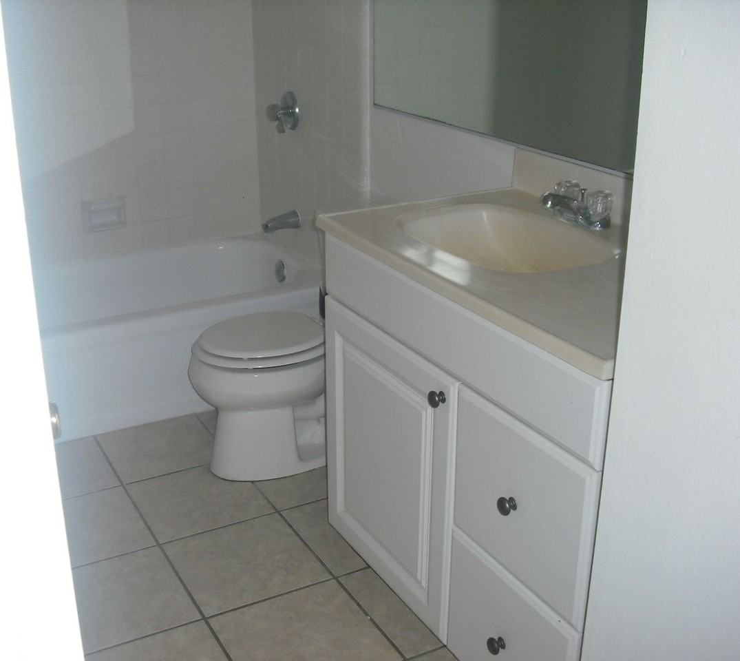 2577 Rudder Ave - Photo 3 of 6
