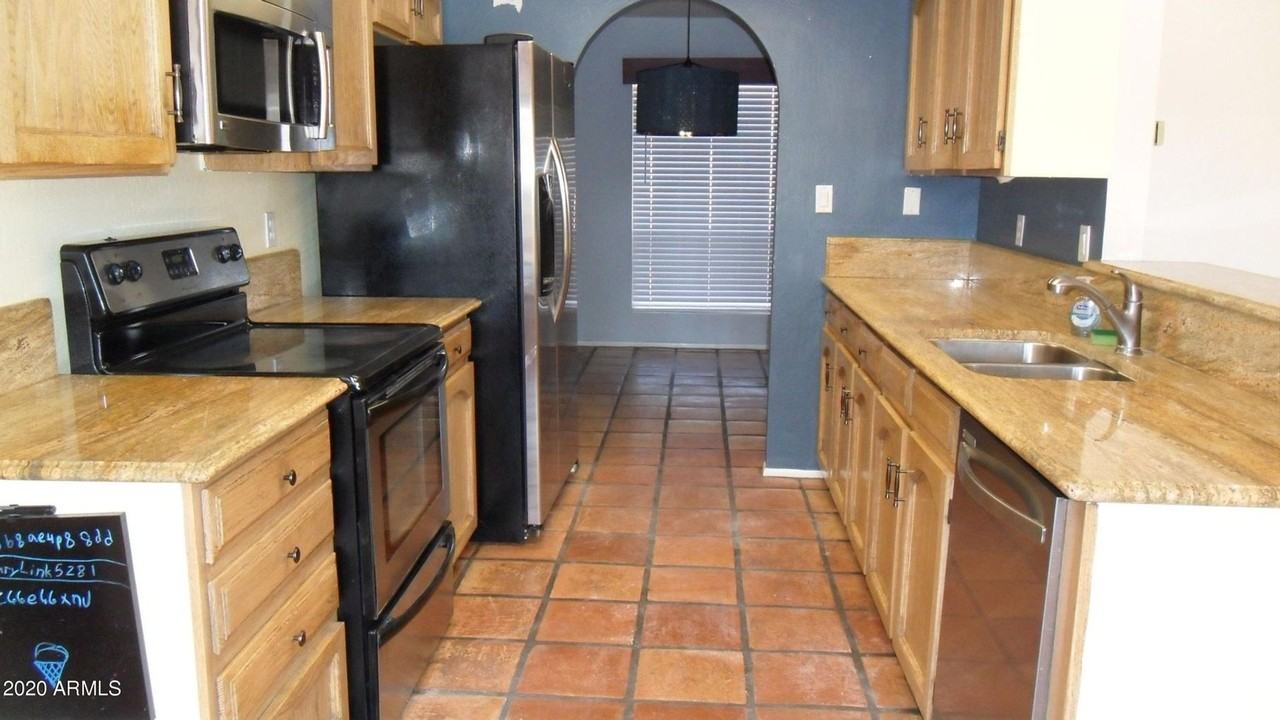 6935 E Hearn Rd - Photo 4 of 7