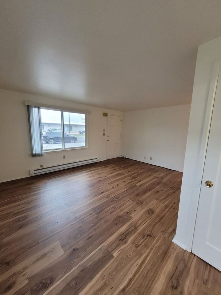 408 W Reisner Rd - Photo 5 of 12