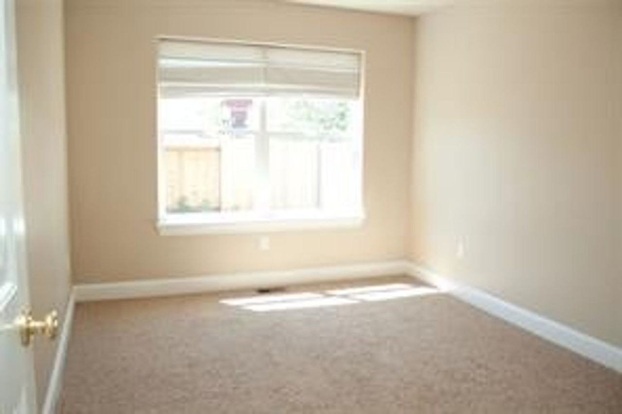93 Engberg Ln - Photo 7 of 14