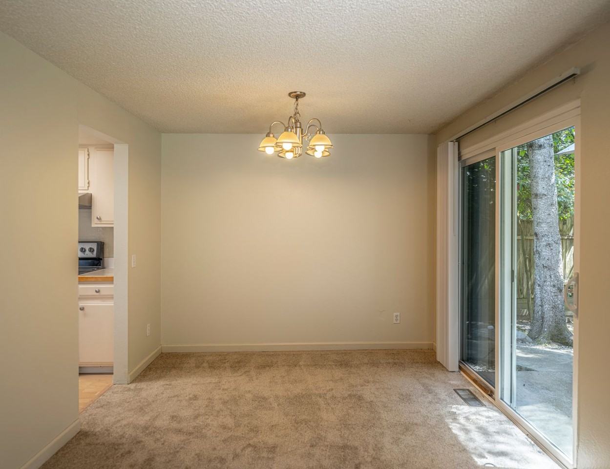 17123 Ne 31st Pl - Photo 5 of 18