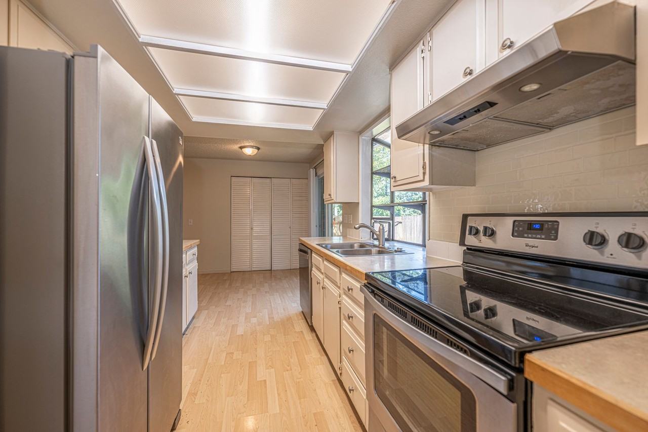 17123 Ne 31st Pl - Photo 6 of 18