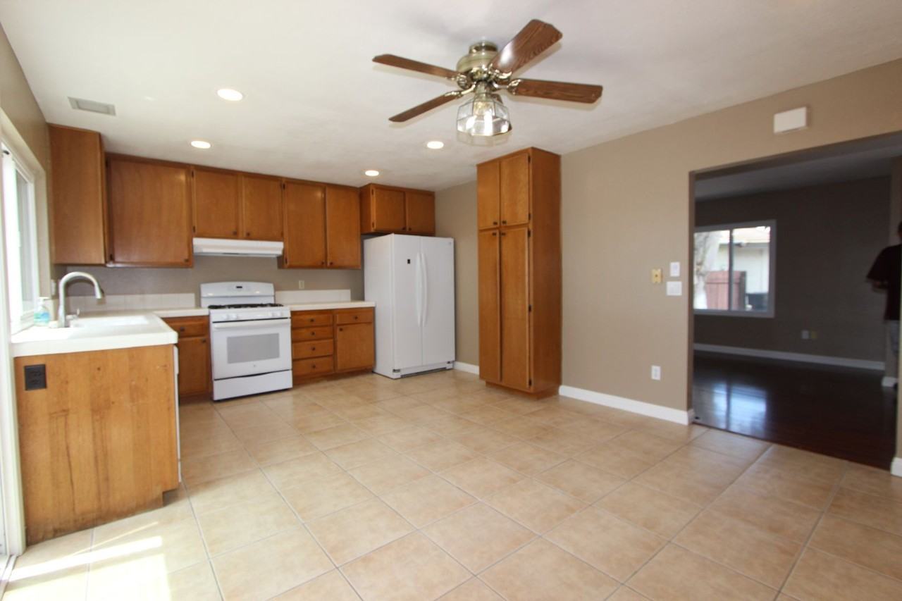 10350 Cheviot Ct - Photo 4 of 22
