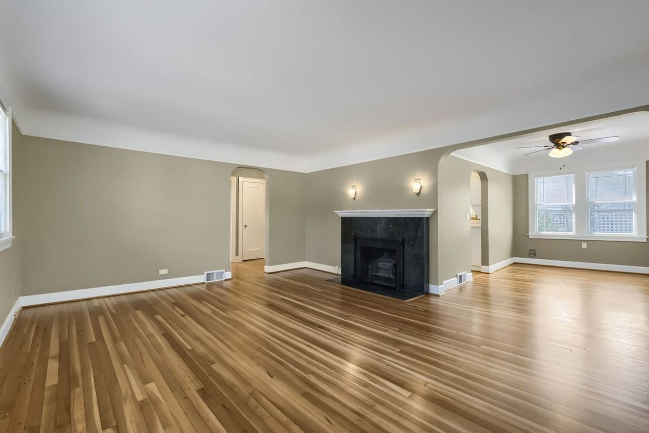 2552 57th Ave Sw - Photo 3 of 17