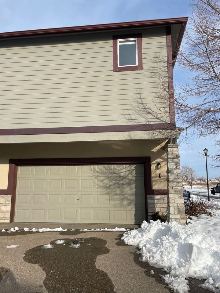 2402 Parkfront Dr - Photo 2 of 39