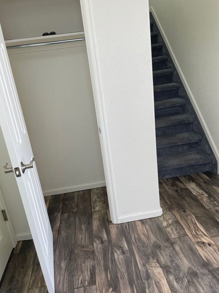 2402 Parkfront Dr - Photo 6 of 39