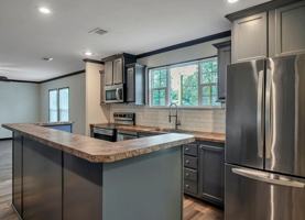 featured image of 483 Howard St