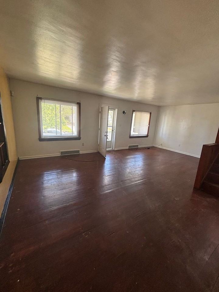 800 London Rd - Photo 2 of 8