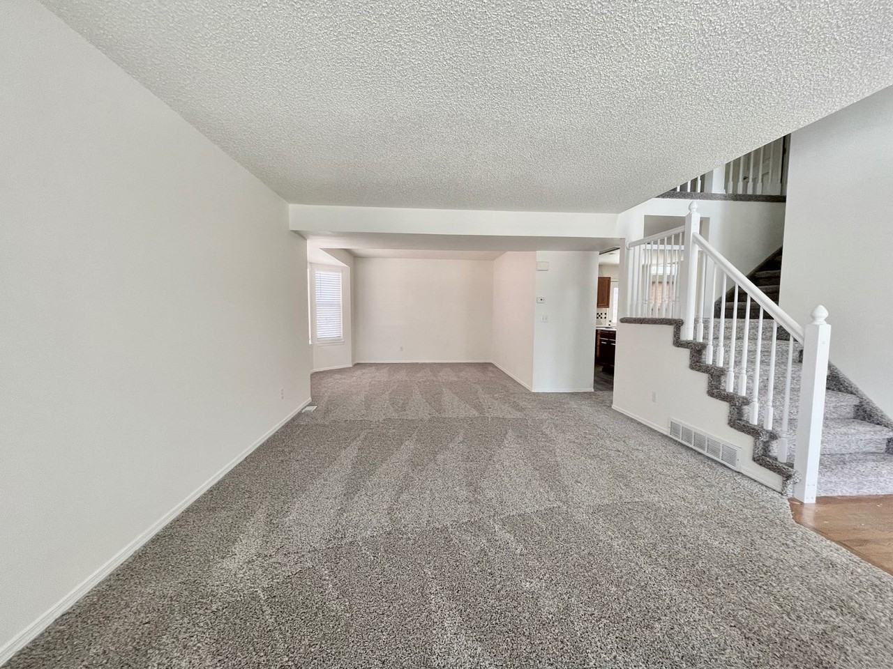6675 Stonehedge Dr - Photo 4 of 42