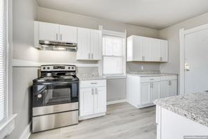 featured image of 803 N Broadway