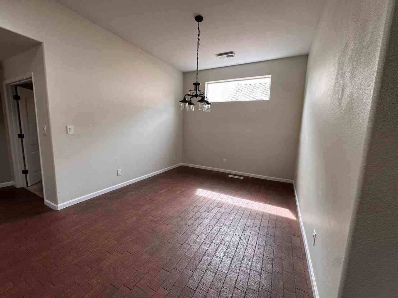 11100 Academy Ridge Rd Ne - Photo 7 of 16