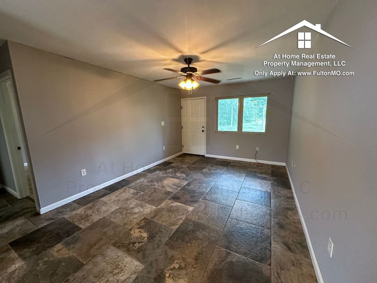 107 Spruce Dr - Photo 2 of 19