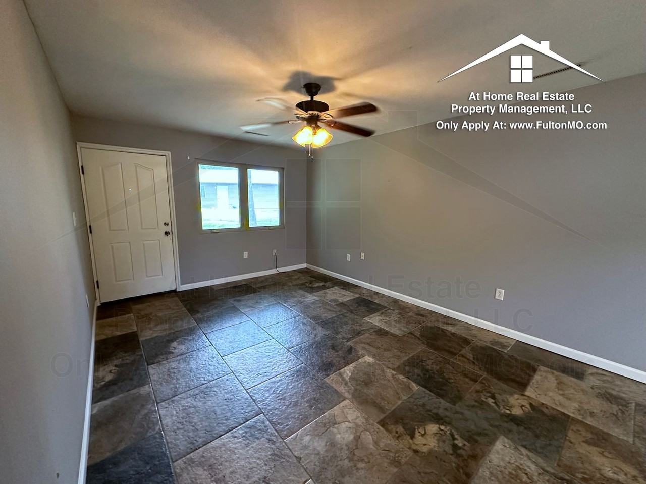 107 Spruce Dr - Photo 3 of 19