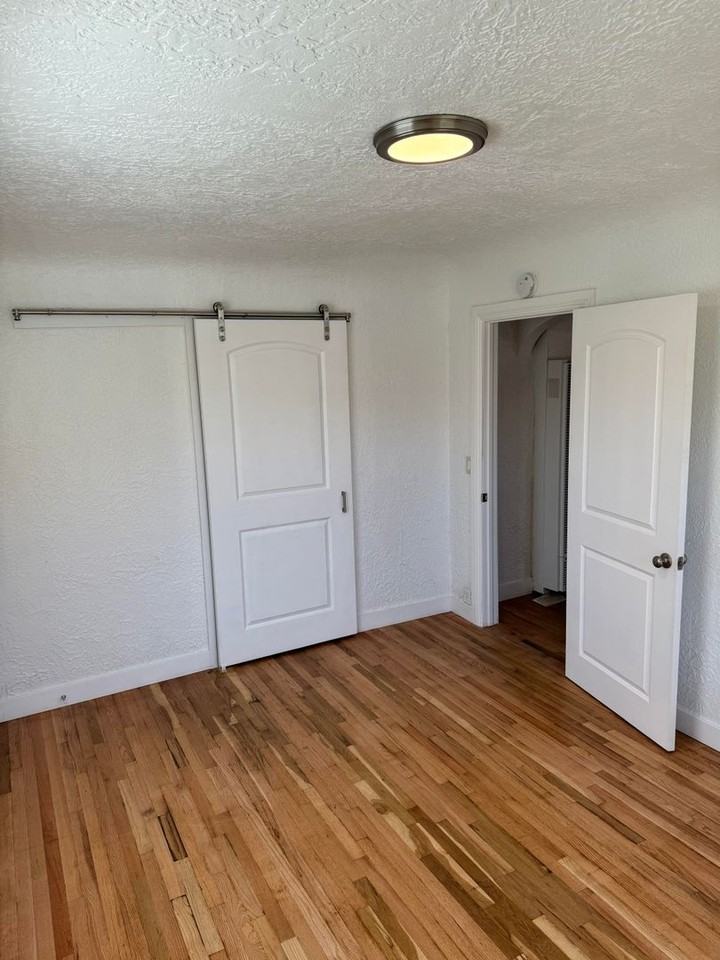 1745 Pine St - Photo 5 of 9