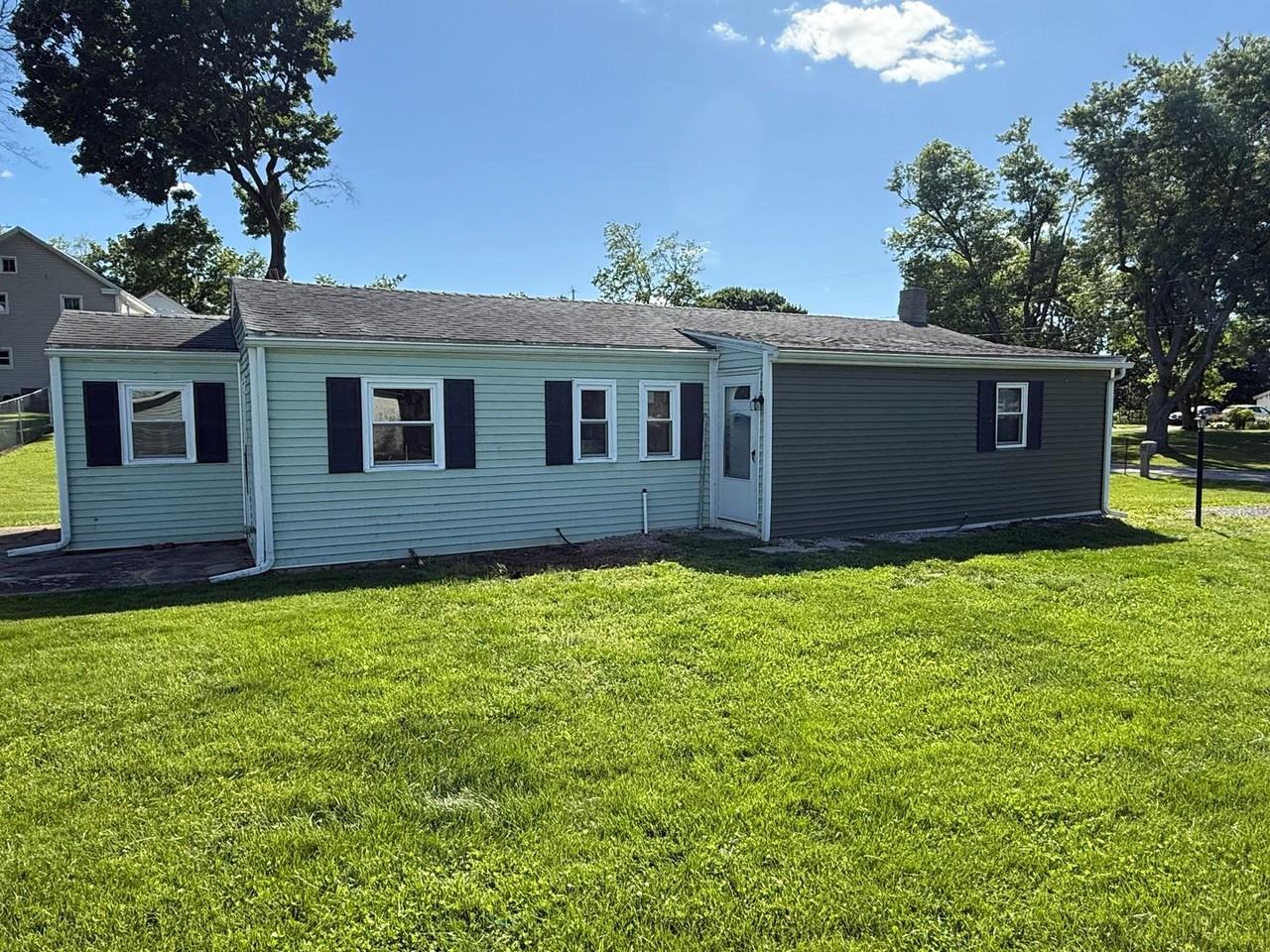 9942 Tower Rd - Photo 3 of 11