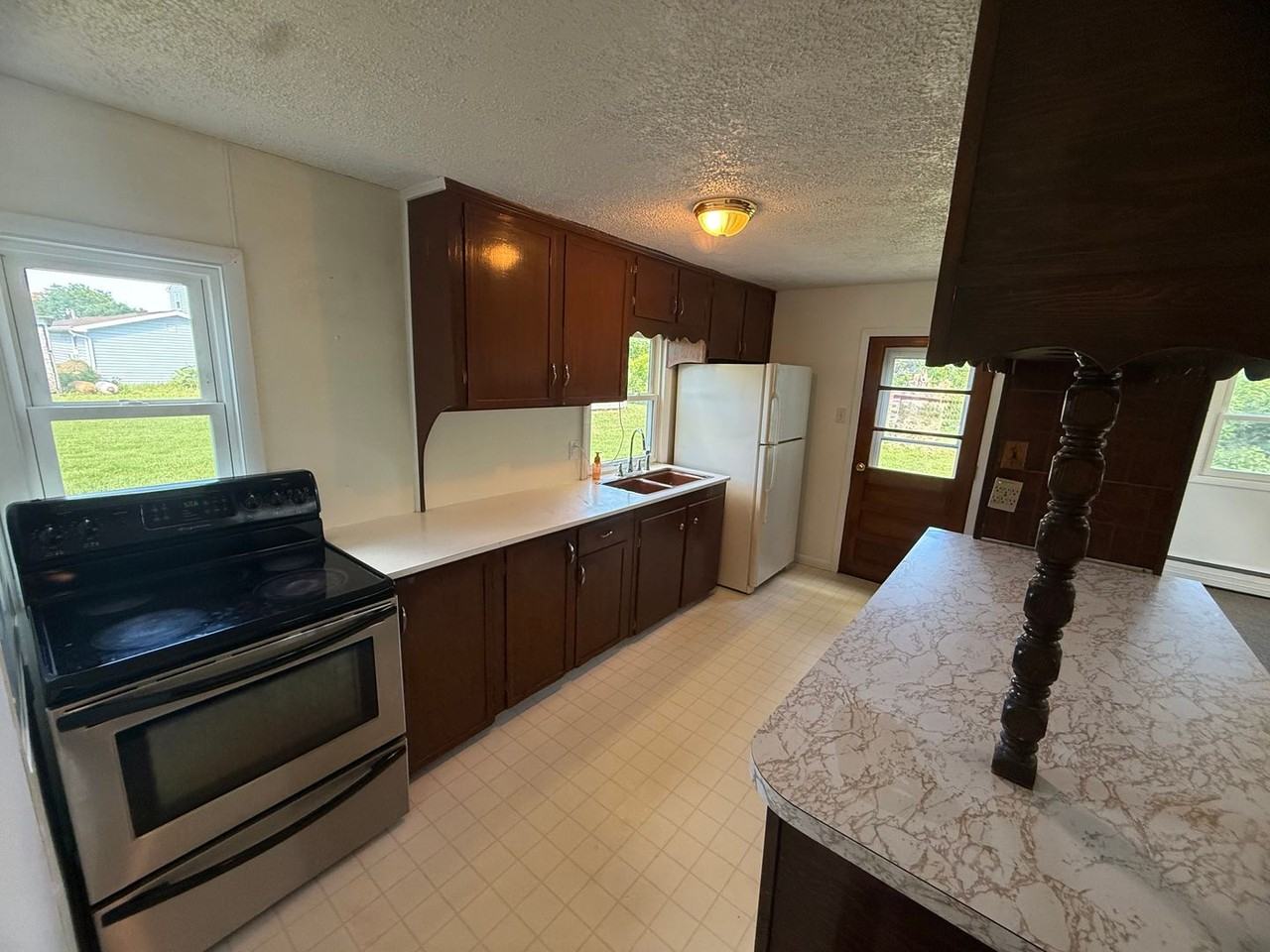 9942 Tower Rd - Photo 5 of 11