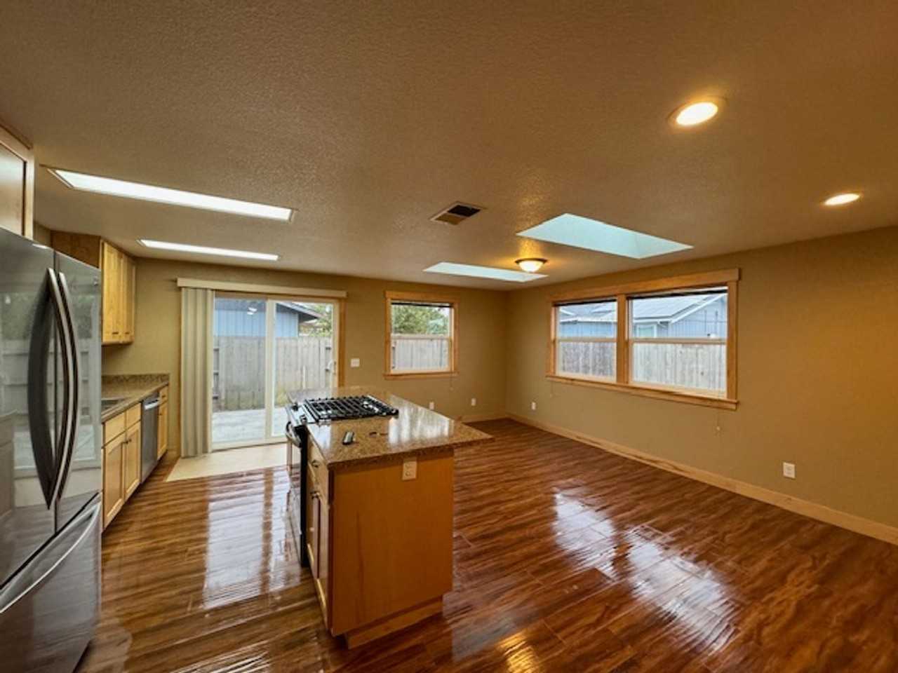 3241 Zelia Ct - Photo 5 of 28