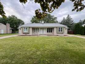 728 Meadowview Ln - Photo 1 of 1