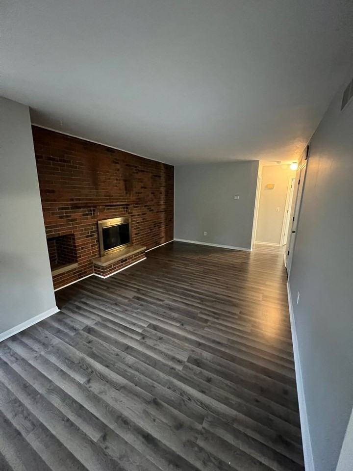 728 Meadowview Ln - Photo 6 of 28
