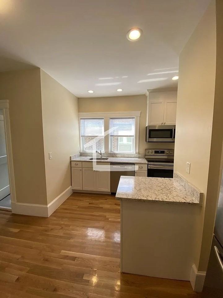 1 Tappan St - Photo 5 of 15