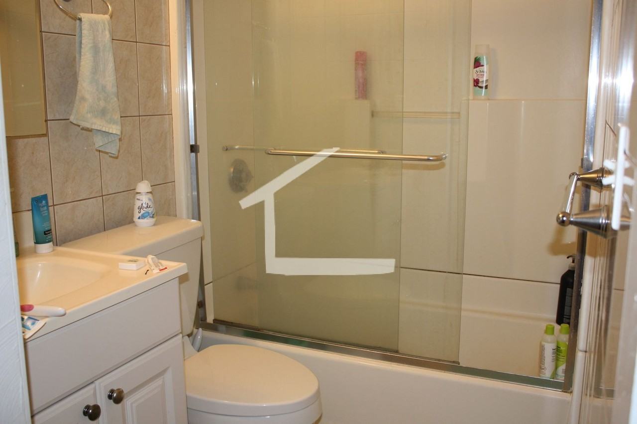 1687 Beacon St - Photo 3 of 5