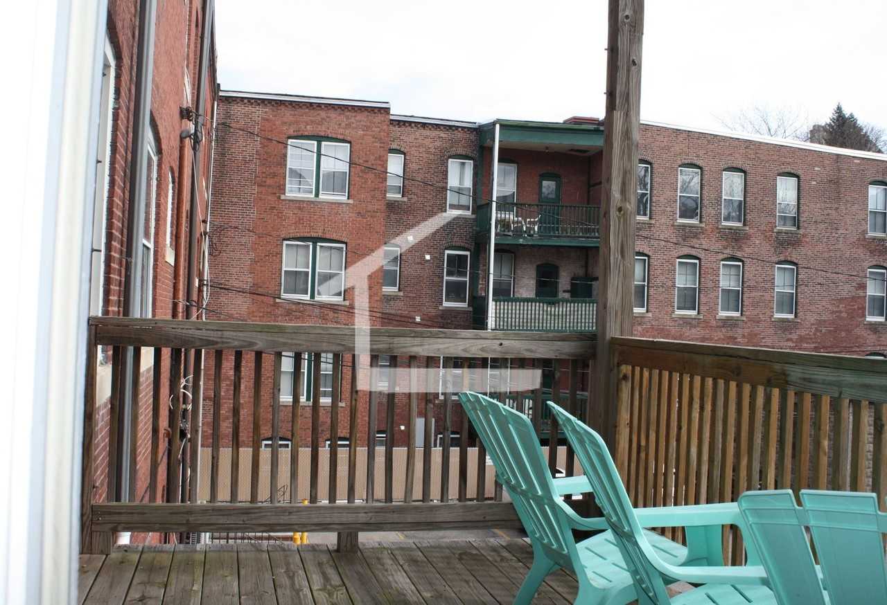 1687 Beacon St - Photo 4 of 5