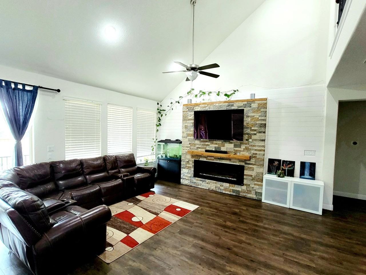 15821 Cinca Terra Dr - Photo 2 of 22