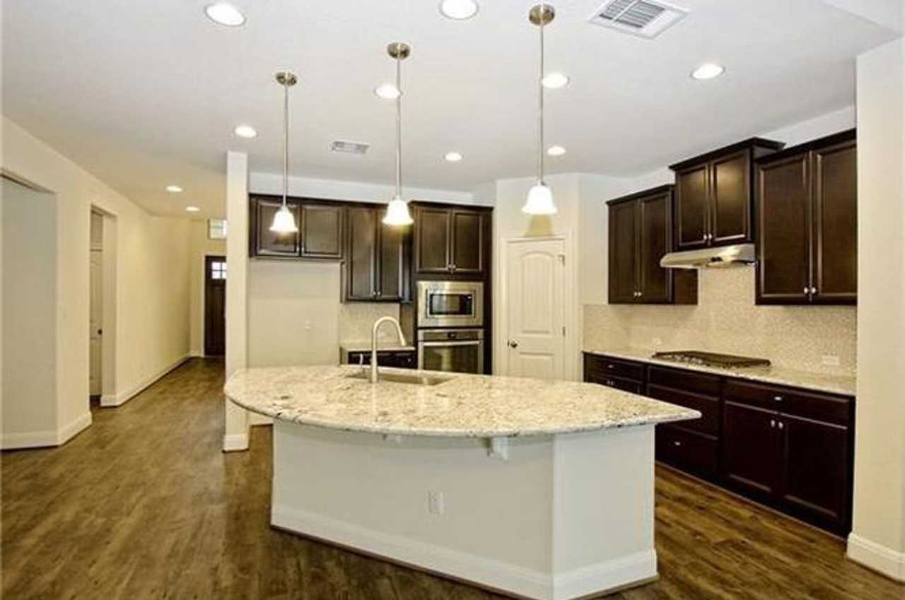 15821 Cinca Terra Dr - Photo 4 of 22
