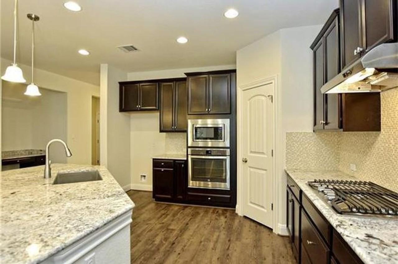 15821 Cinca Terra Dr - Photo 5 of 22