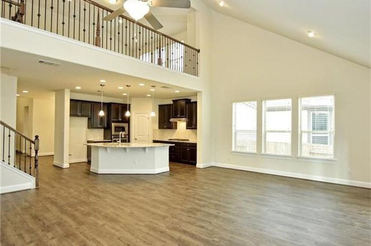 15821 Cinca Terra Dr - Photo 6 of 22