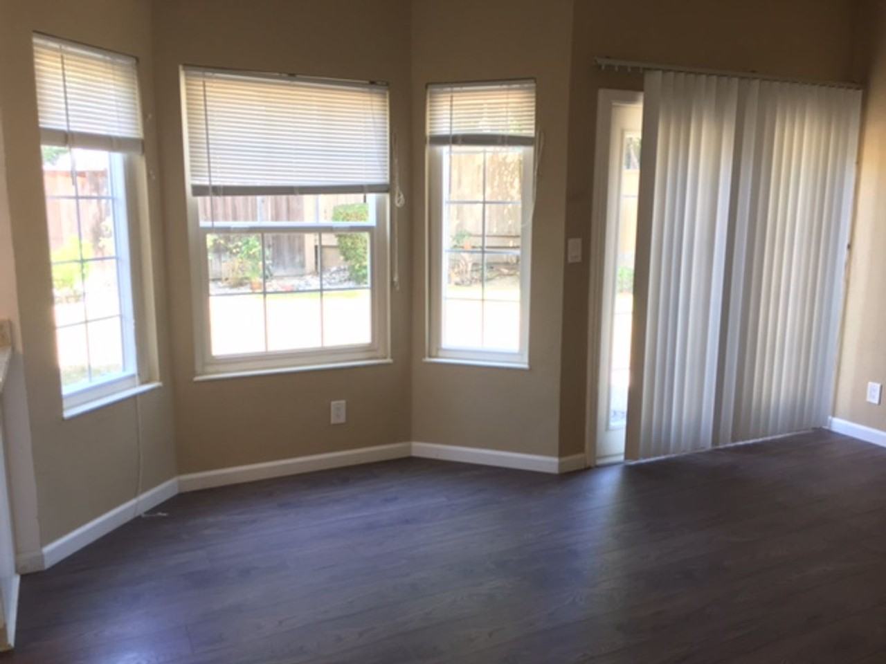 34299 Maybird Cir - Photo 2 of 8