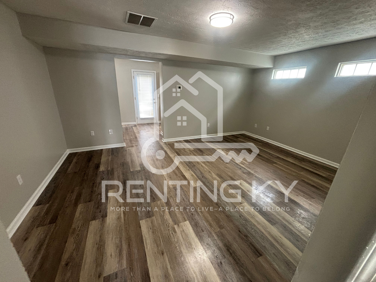 1419 Westwood Dr - Photo 3 of 20