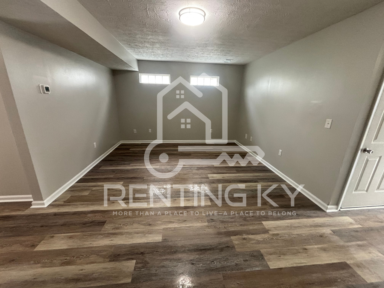 1419 Westwood Dr - Photo 4 of 20