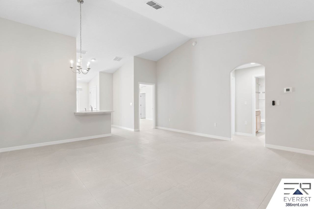 24 Untermeyer Pl #B - Photo 5 of 31