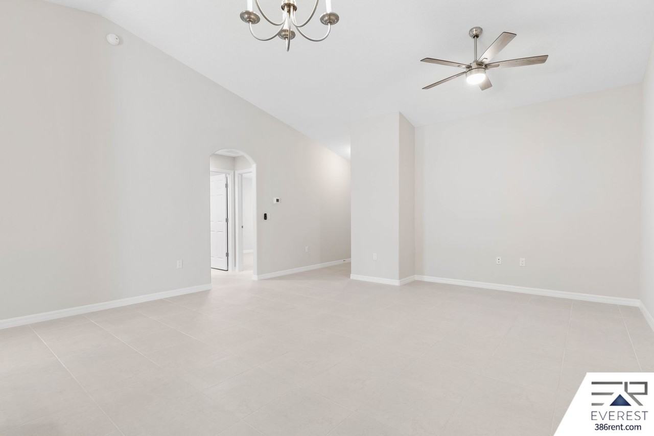 24 Untermeyer Pl #B - Photo 7 of 31